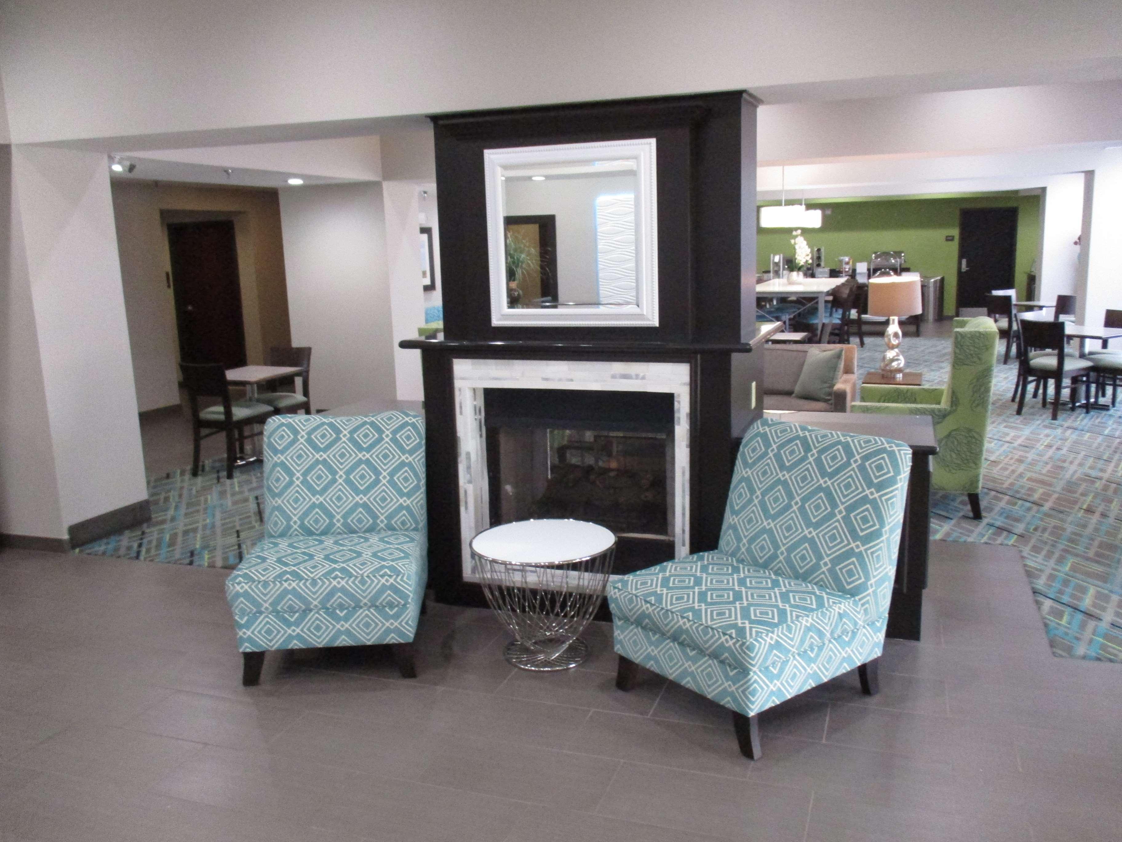Best Western Golden Prairie Inn And Suites Sidney Bagian luar foto
